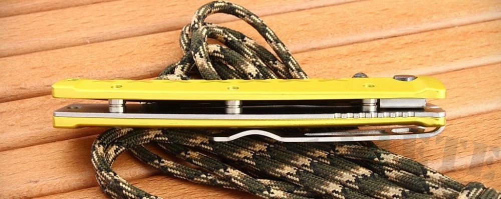 картинка Нож складной Mcusta Bushi Sword Damascus Tsuchi VG-10 with Damascus, Yellow Anodized Aluminum Handle MC-0164D от магазина ma4ete